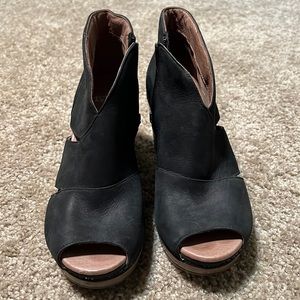 Dansko ankle Sandel with 3” heel